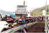 724wartenaufabfahrt.JPG (147515 Byte)