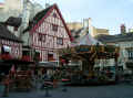 802dijonkarussell.jpg (93988 Byte)